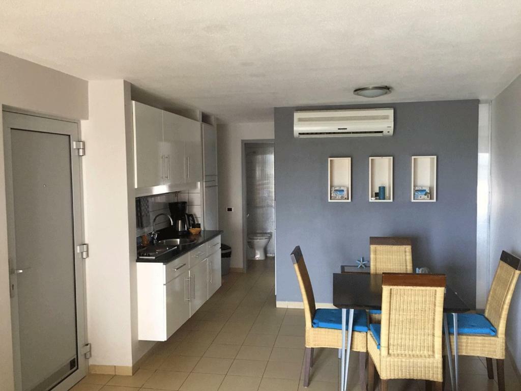 Bonaire Seaside Apartments Экстерьер фото